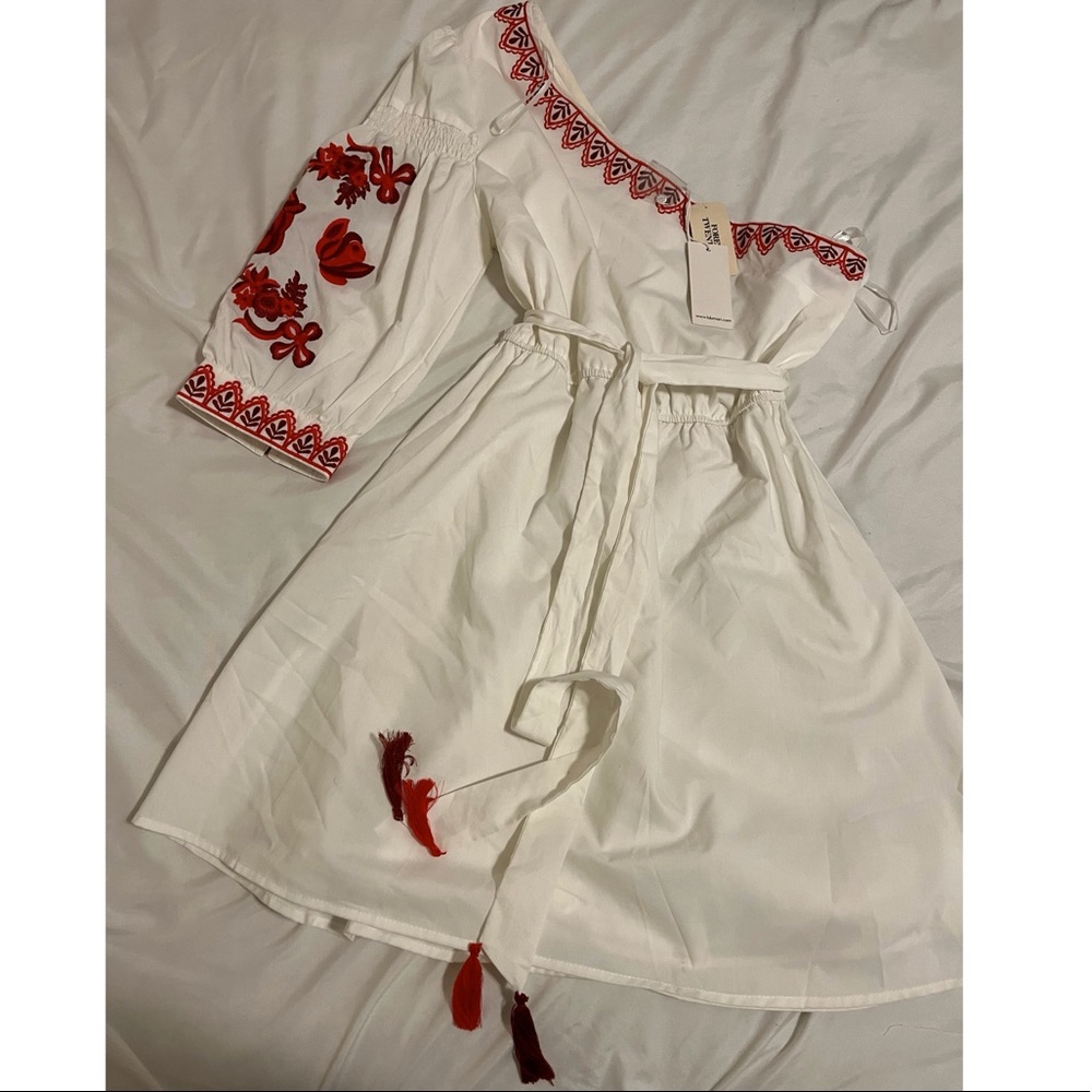 One shoulder embroidered dress
